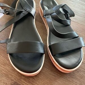 Universal Thread Women's Black Sandals